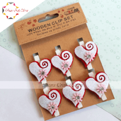 Wooden pegs with Felt Hearts